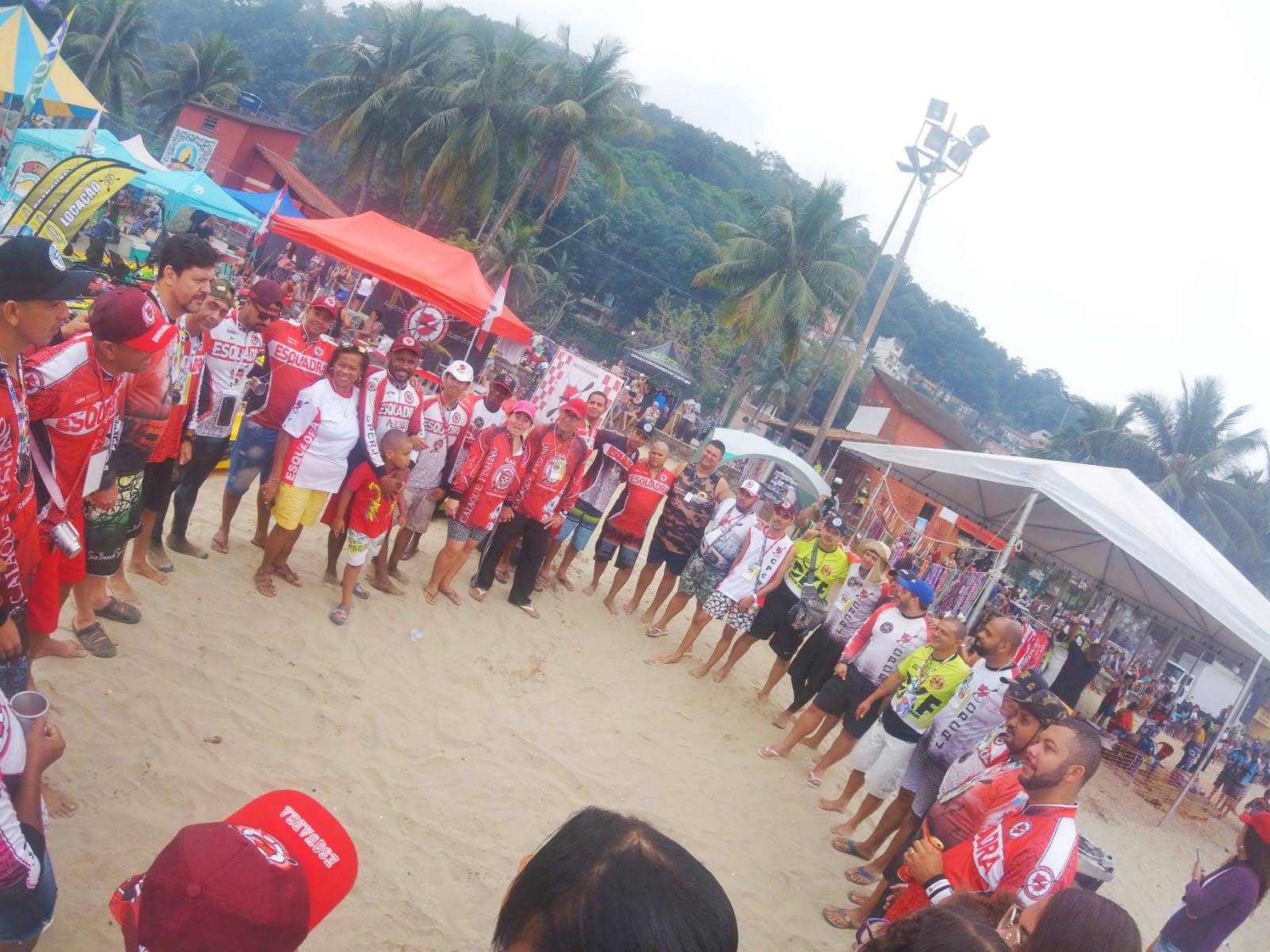 Nossa roda de oração antes de tudo